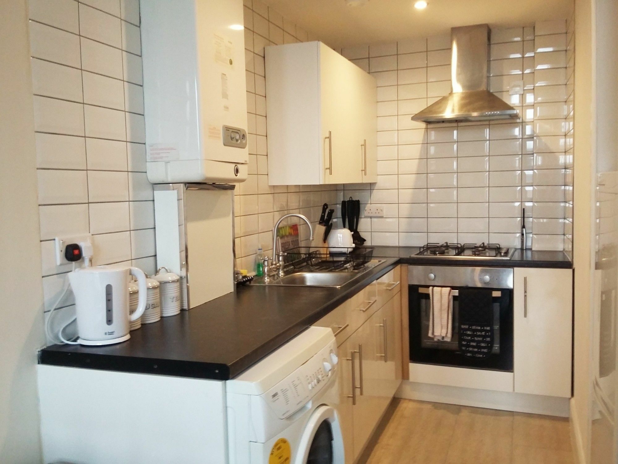 2 Bed Apartment Finnieston กลาสโกว์ ภายนอก รูปภาพ